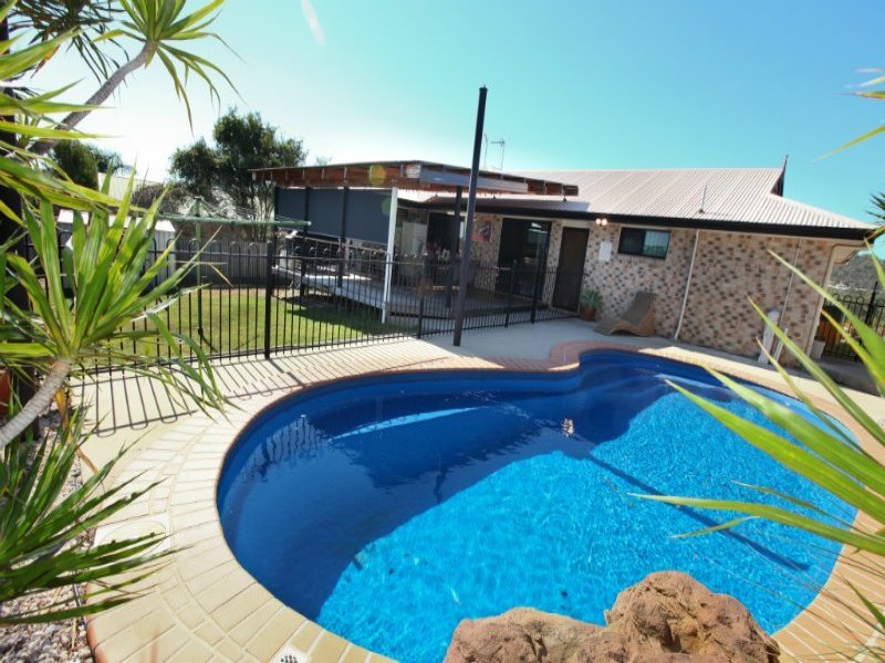 Beautiful Home with the BEST Entertaining area & pool!