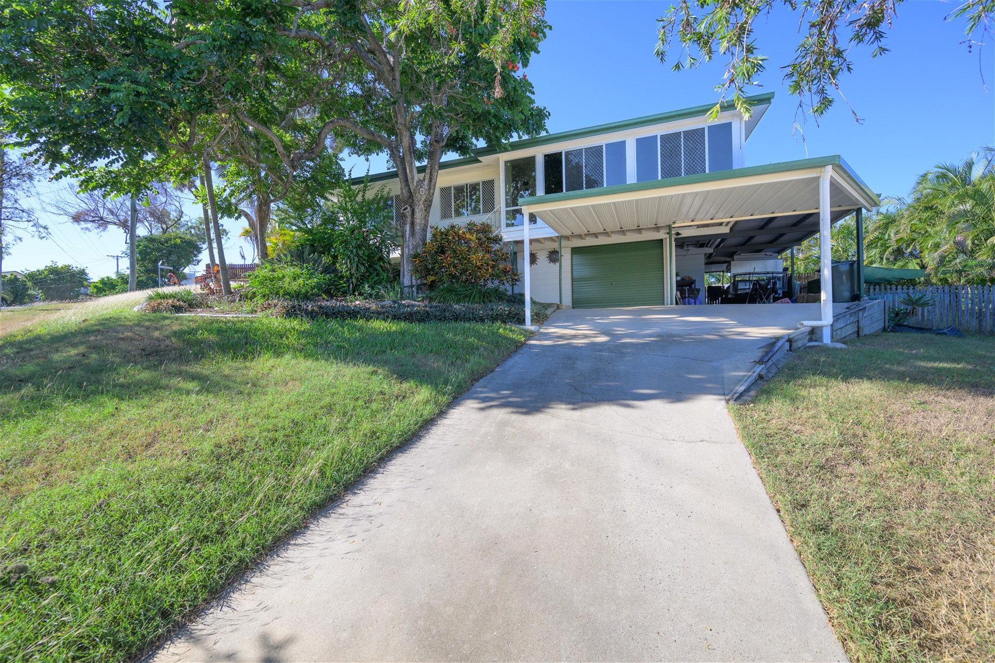 Spacious Highset Family Home with Pool, Rumpus Room & More!