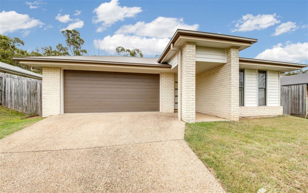 Modern 4-Bedroom Family Home in Quiet, Family-Friendly Area