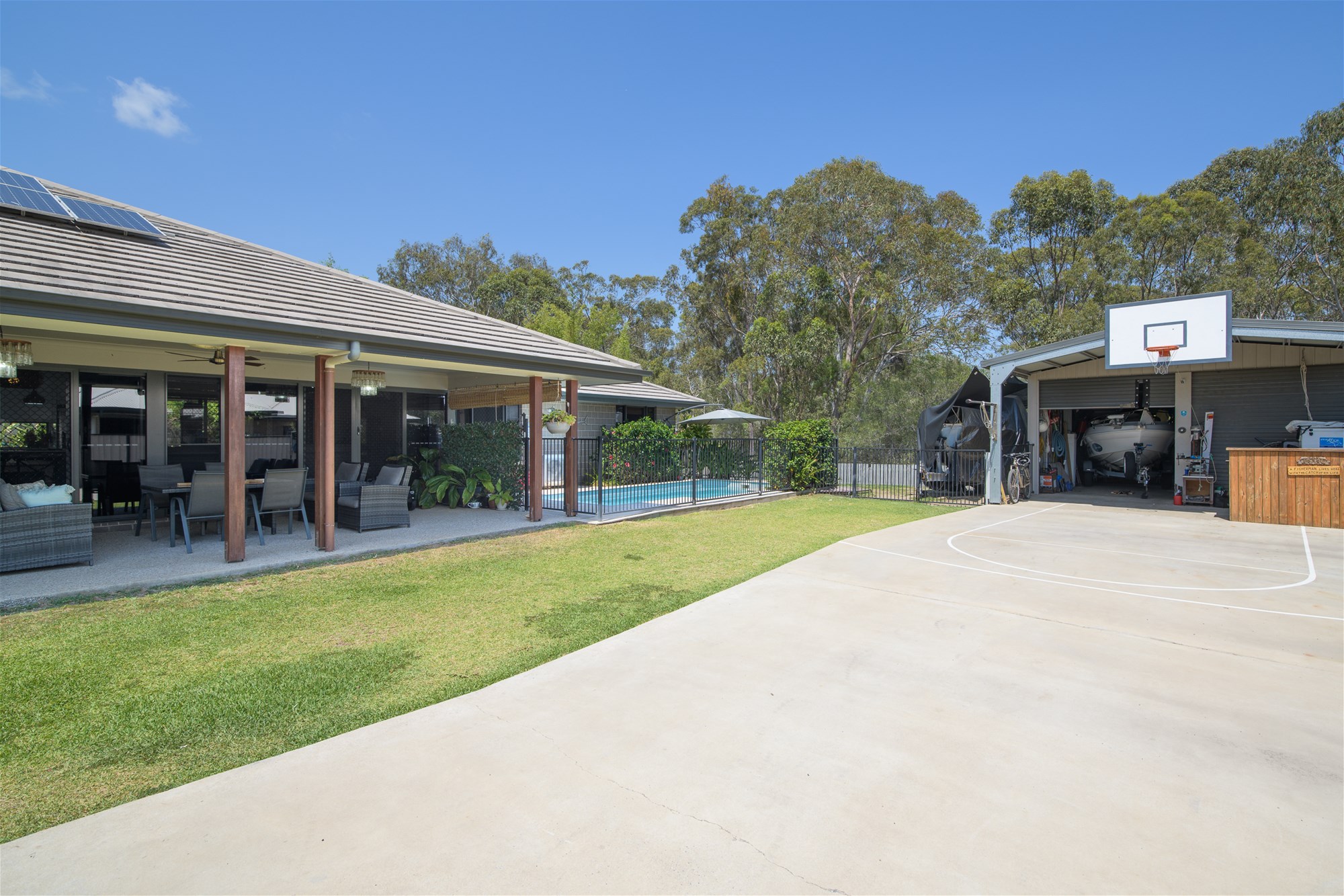 Stunning Family Home On Great Block With Shed, Pool & Solar
