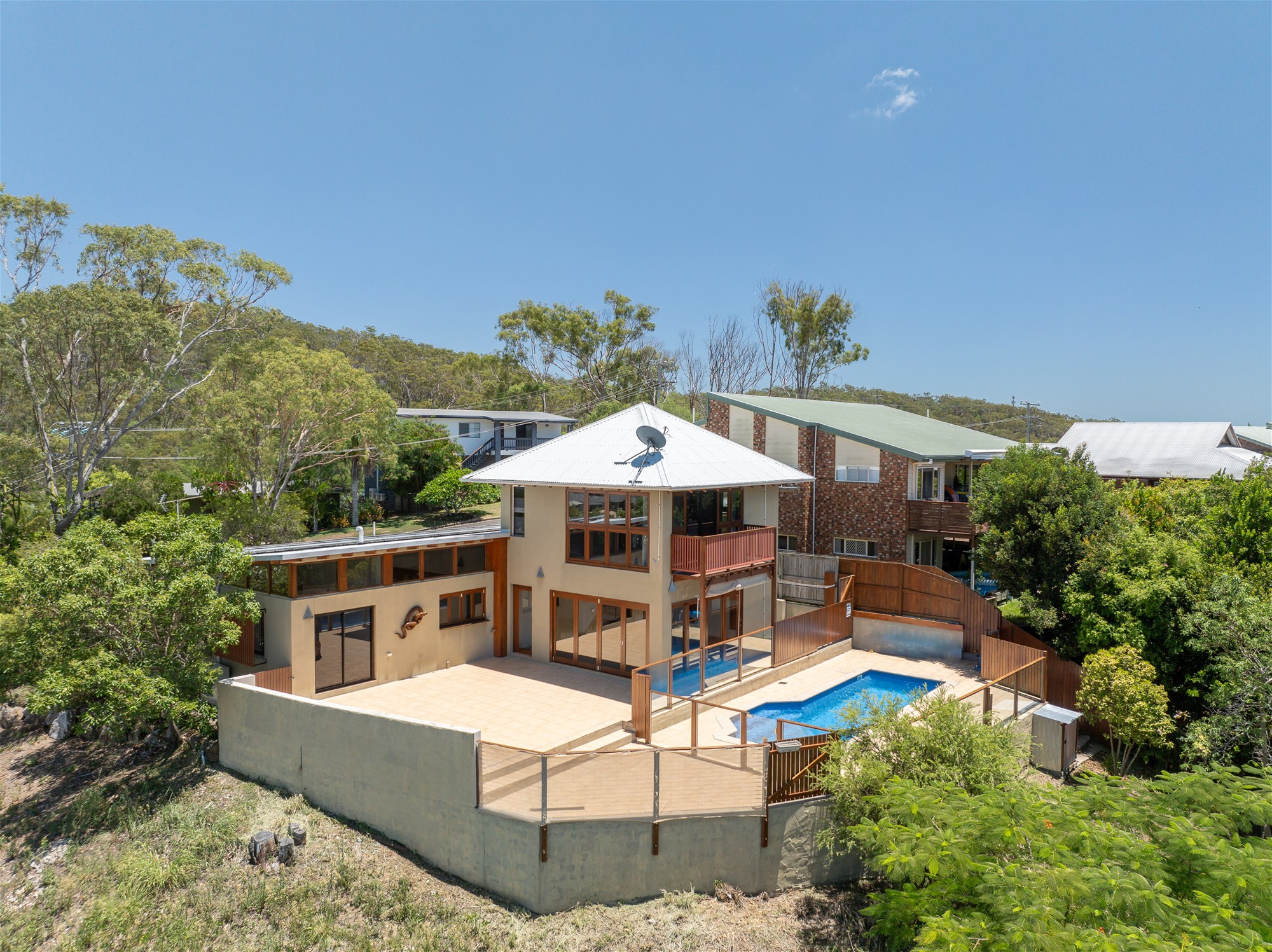 Gorgeous Elevated Family Home With Pool, Solar & Incredible Views!