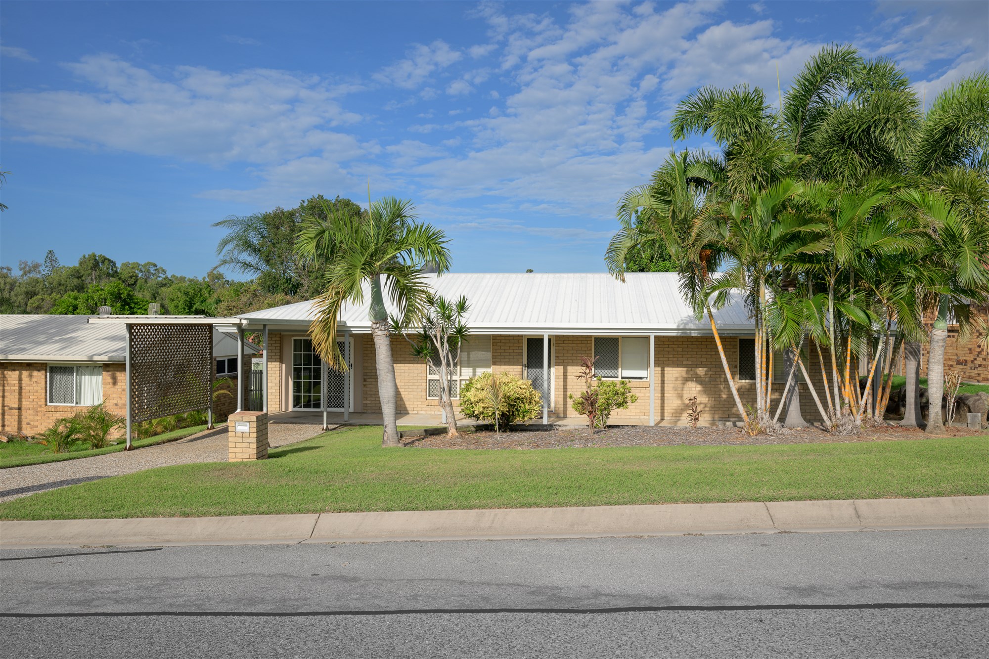 Single Storey Home Located in New Auckland