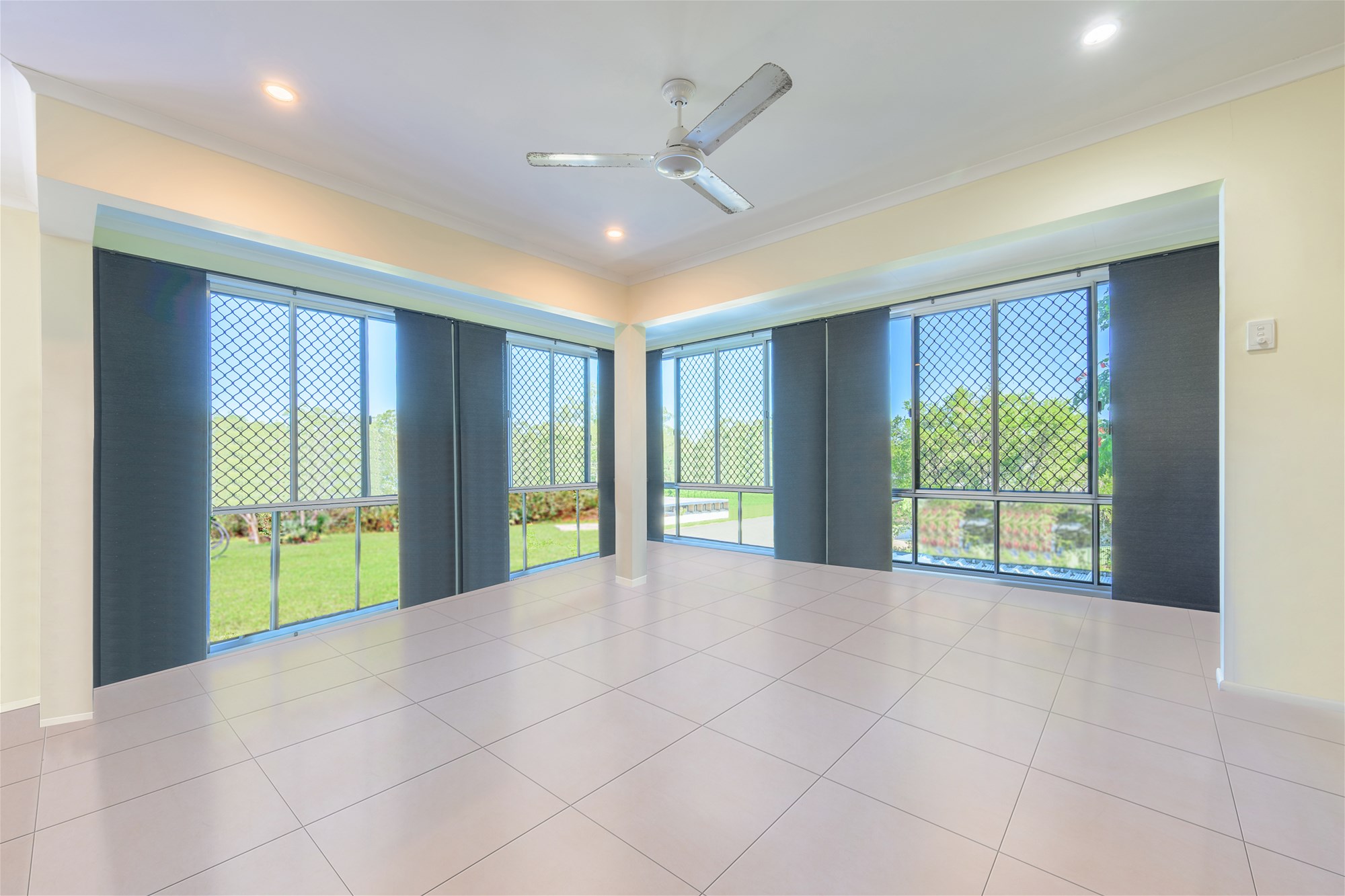 Spacious High-Set Family Home Located in Sun Valley
