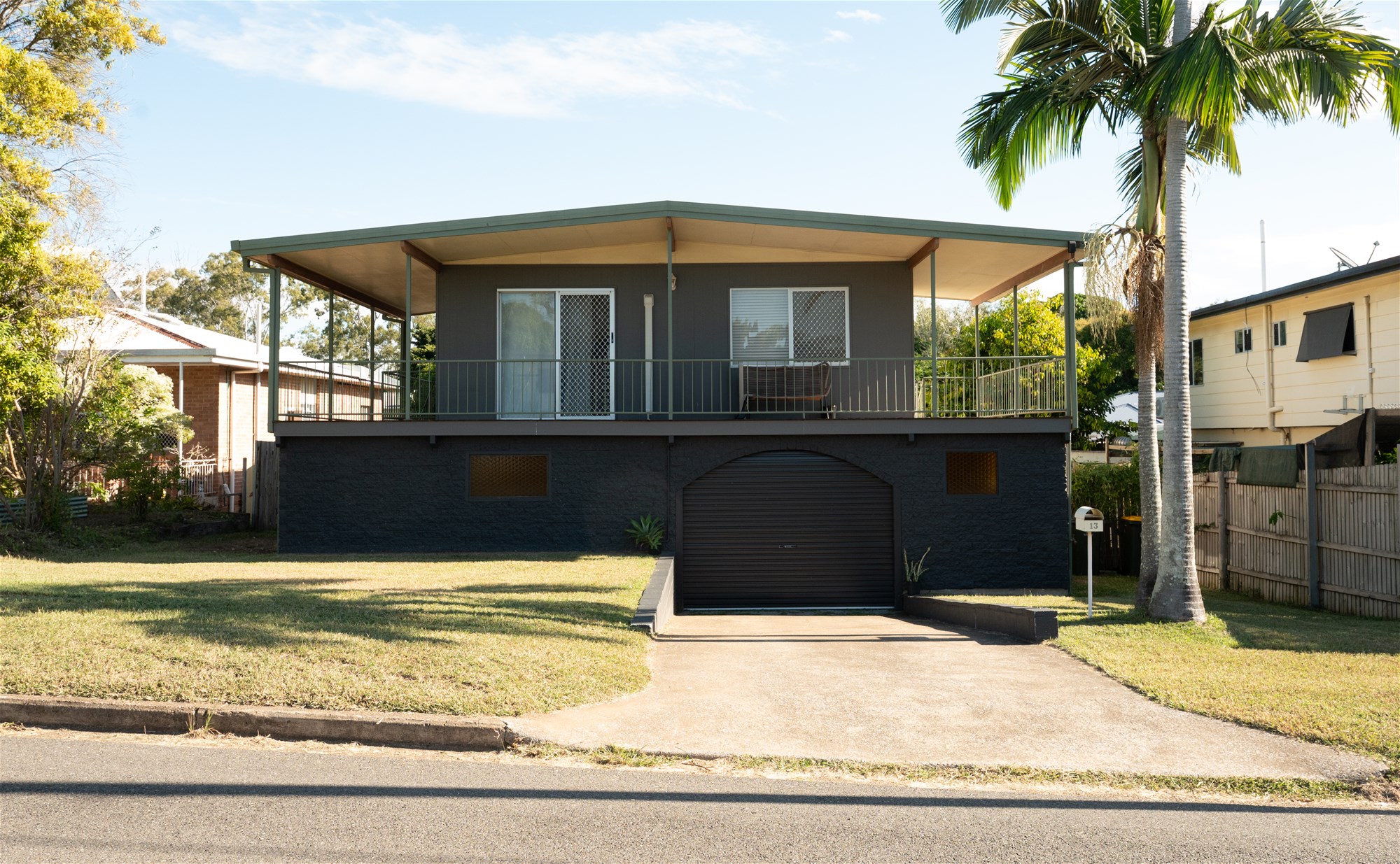 Modern High-Set Family Home Located in New Auckland