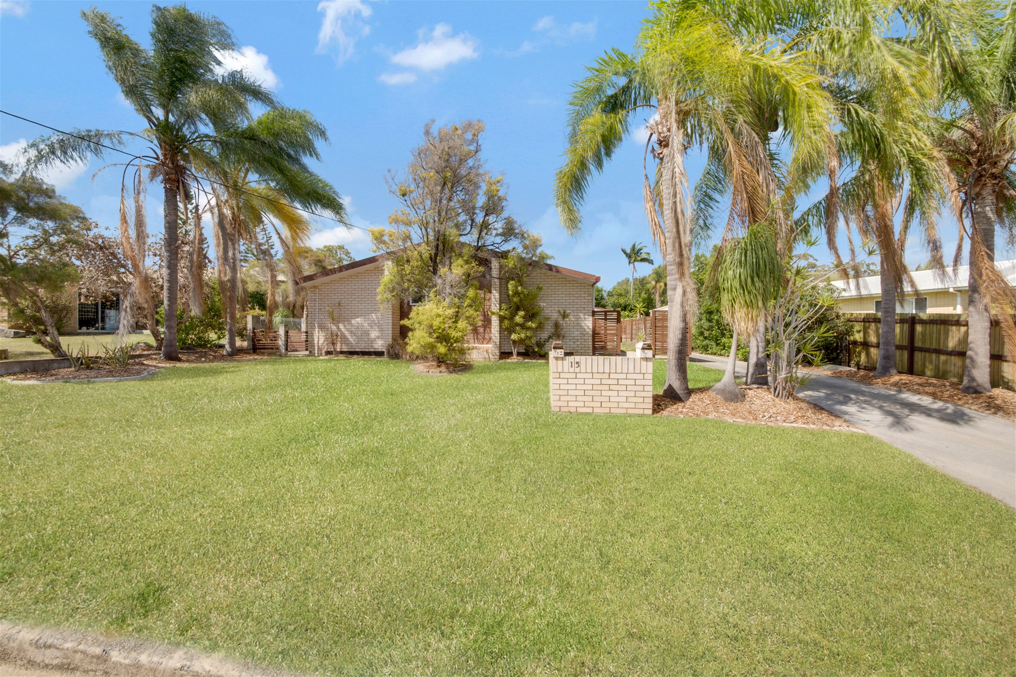 DUPLEX OPPORTUNITY WITH POOL, SHED & PRIME LOCATION – LIVE IN OR INVEST