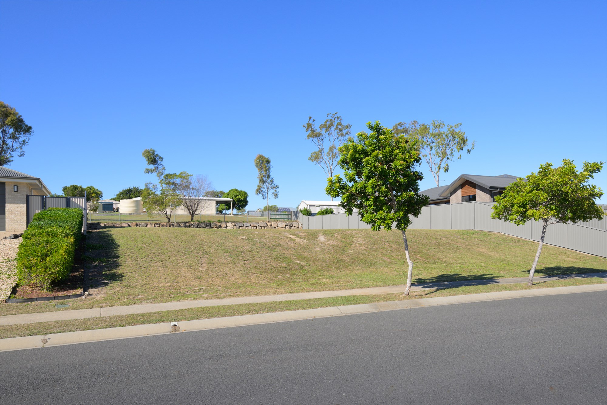 Build Your Dream Home on 1,083m² in a Family-Friendly Location!