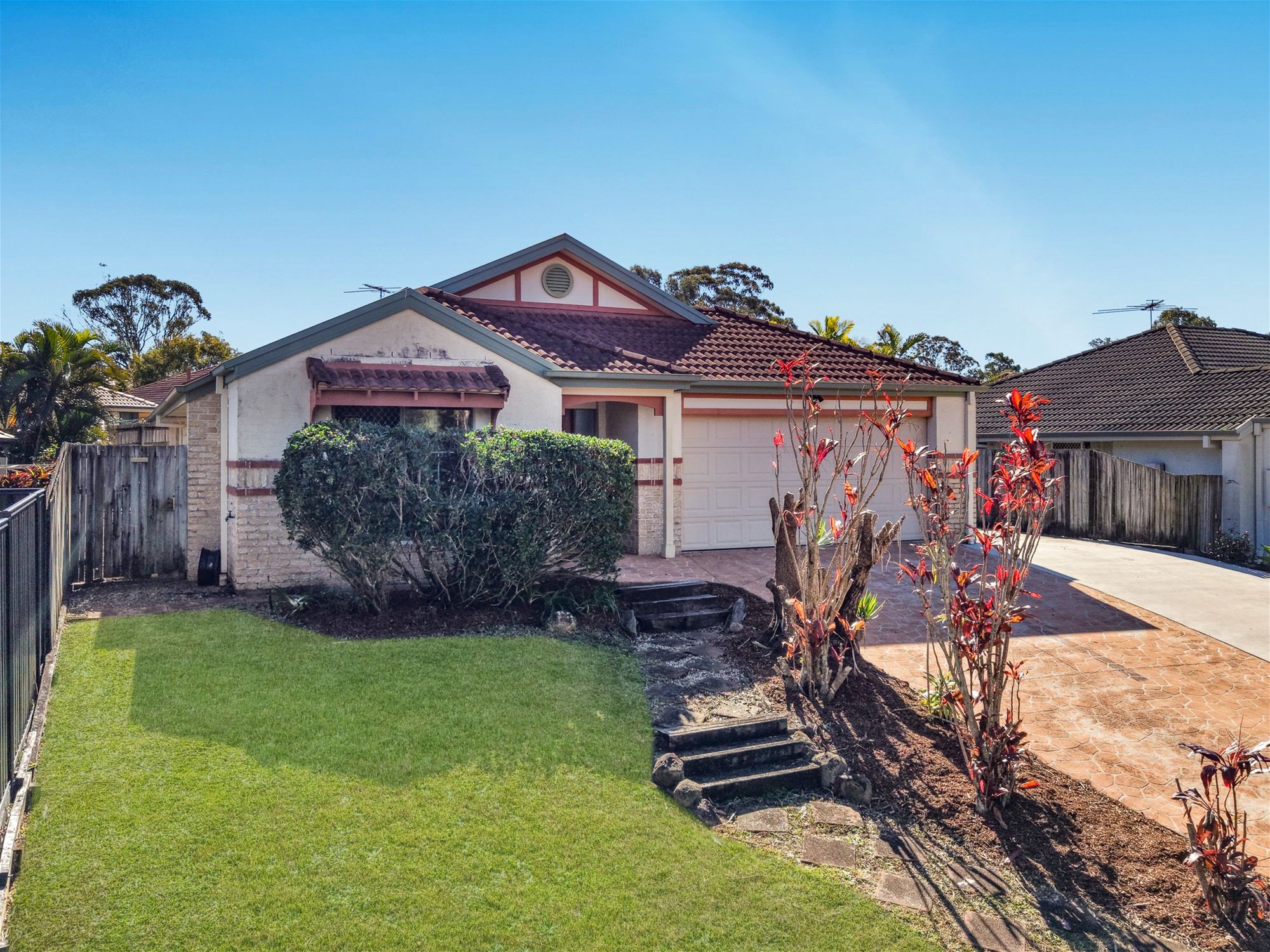 Spacious, Elevated Family Living in Sought-After Petrie Pocket!