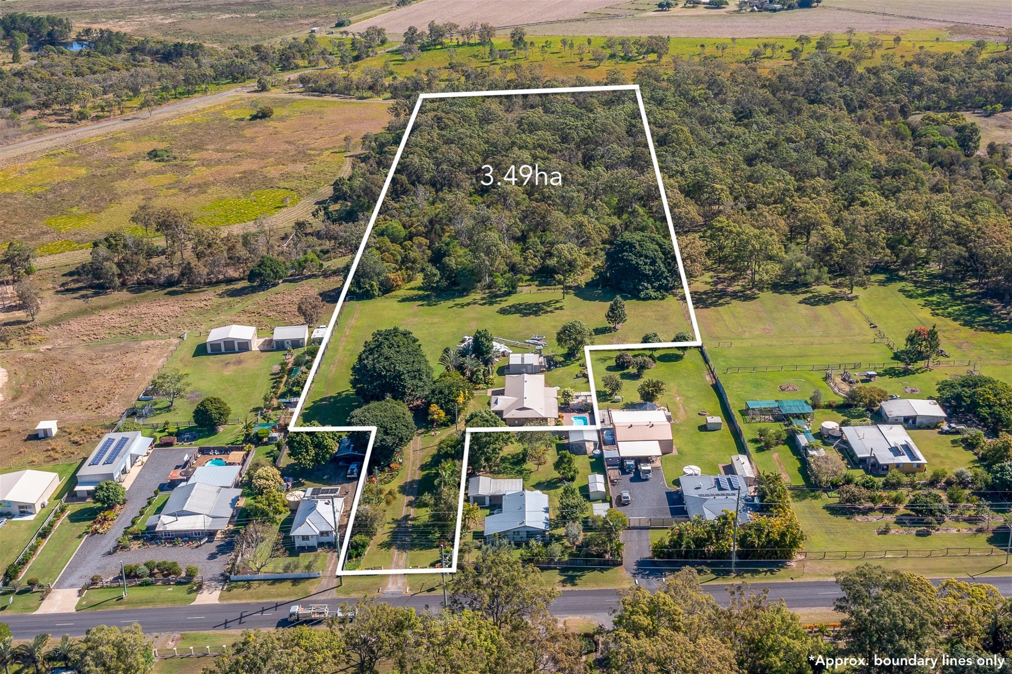 SERENE LIFESTYLE ACREAGE WITH INGROUND POOL & SHED