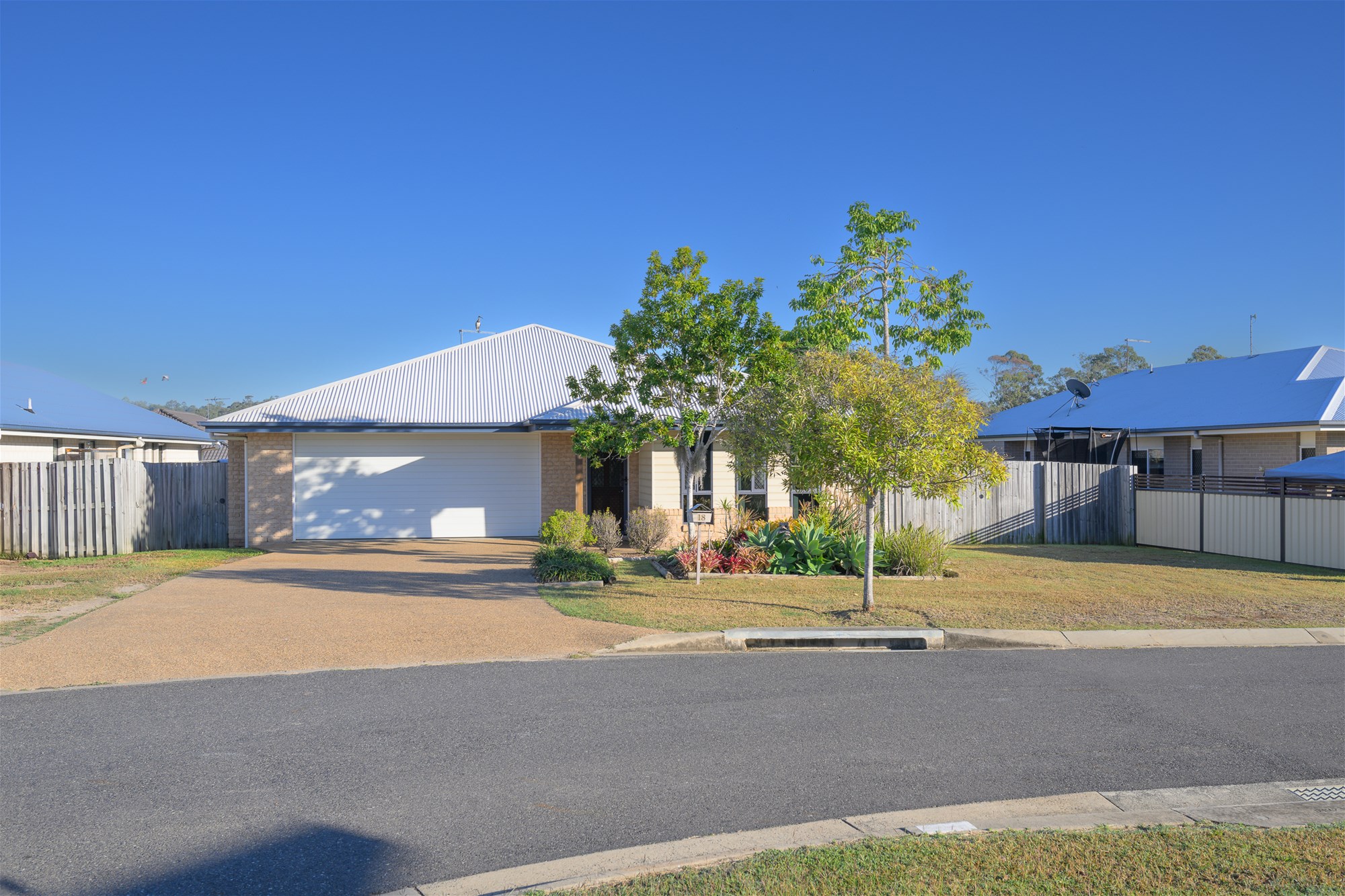 Modern Family Home With Side Access & Solar In Sought After Location!