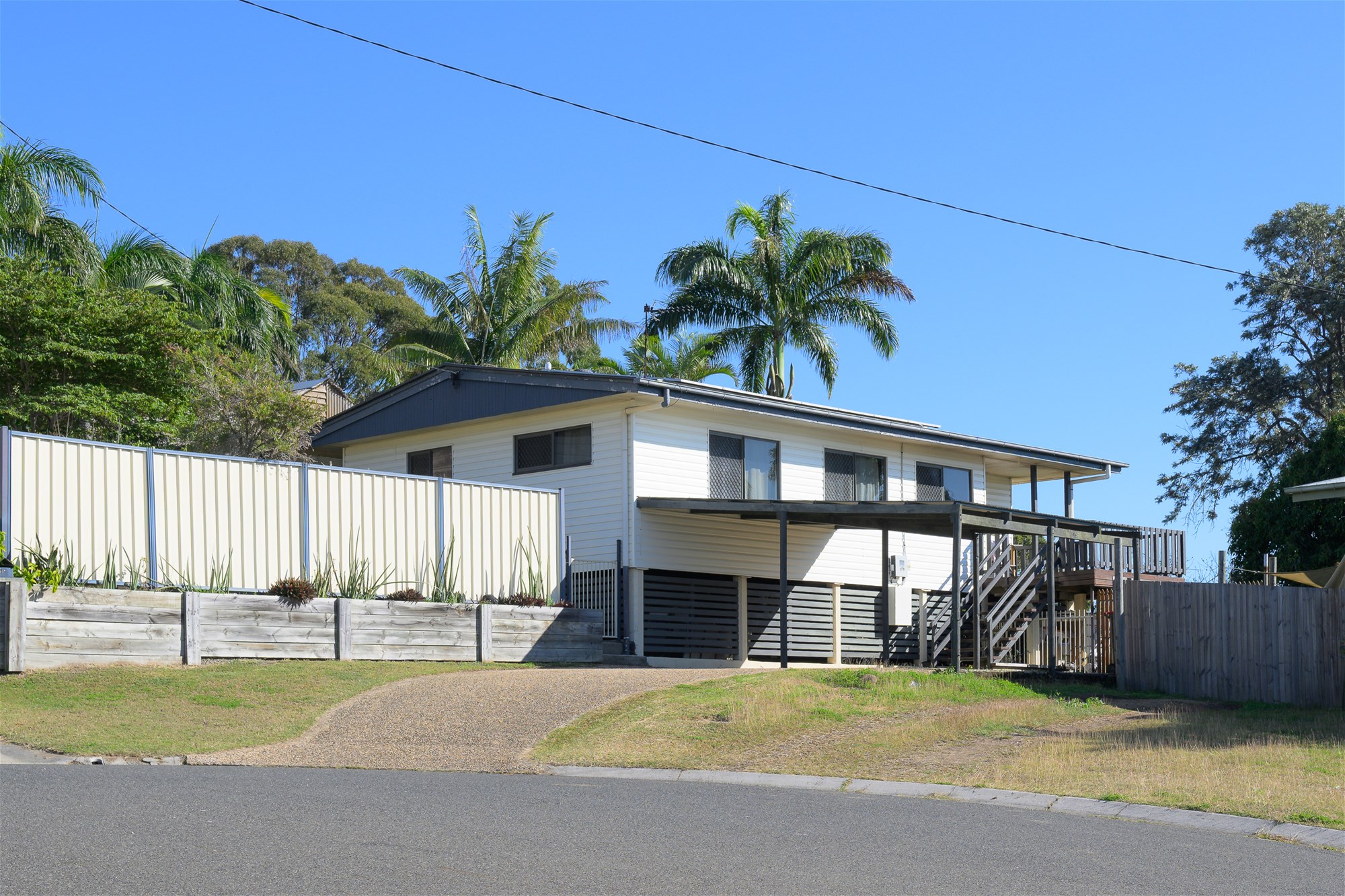 Spacious 3-Bedroom Home with Large Yard & Outdoor Entertainment Area