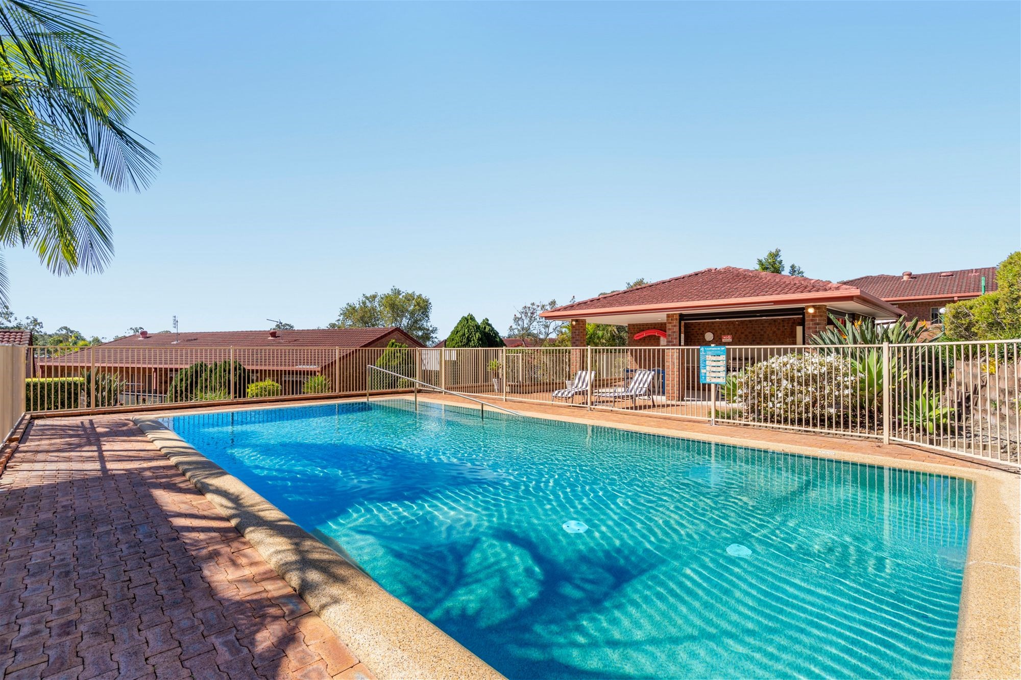 Great unit in a Prime location!