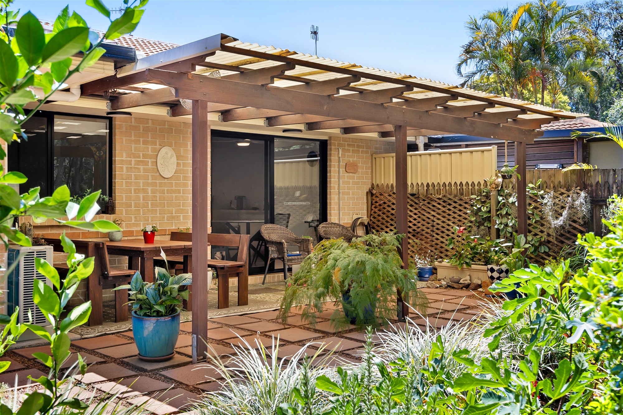 Modern 3-Bedroom Unit in the Heart of Noosaville – Rare Opportunity!