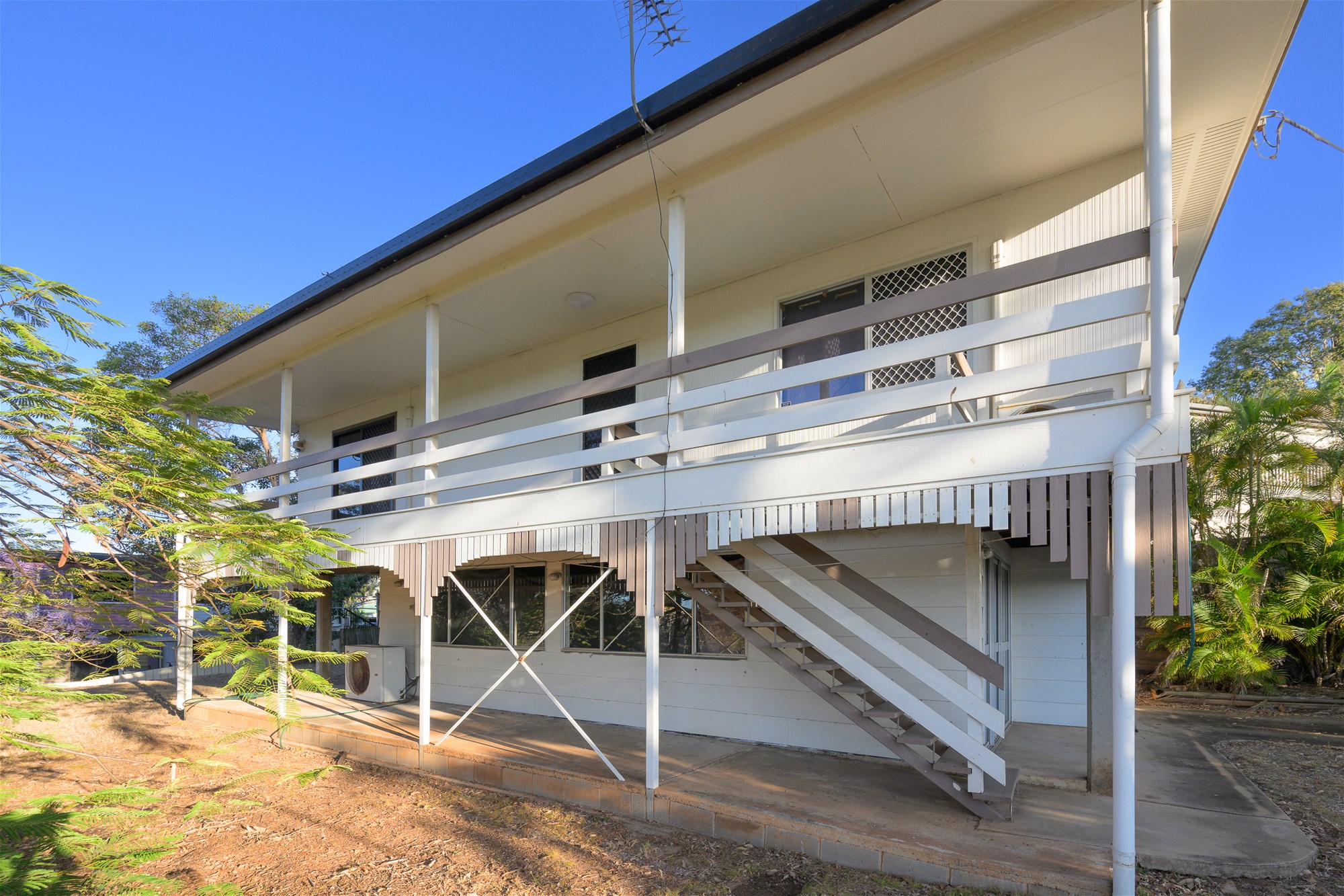 Comfort, Convenience & Classic Charm on a Spacious Block