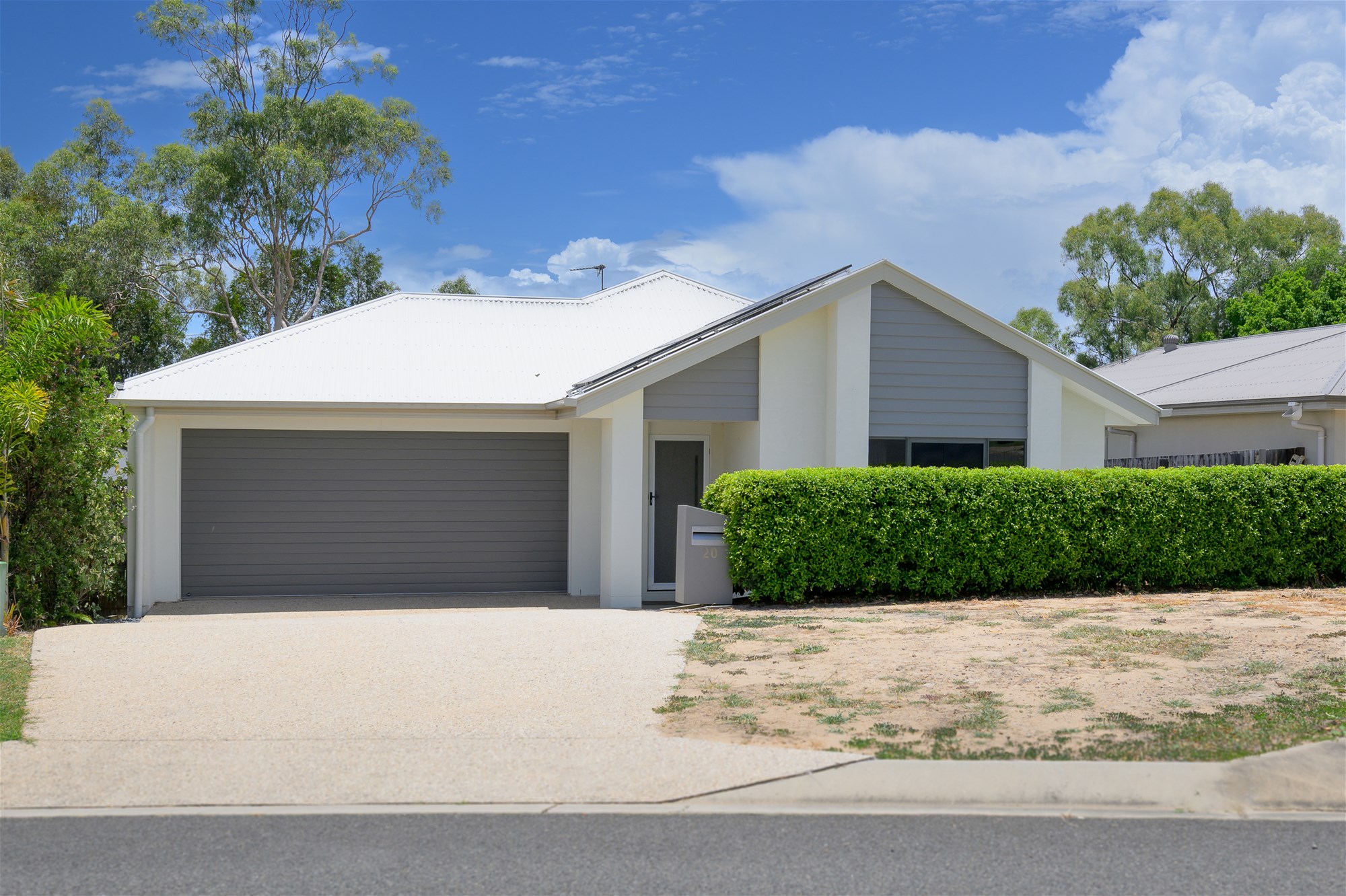 Spacious Family Living with Media Room, Seamless Flow & 10kw Solar System