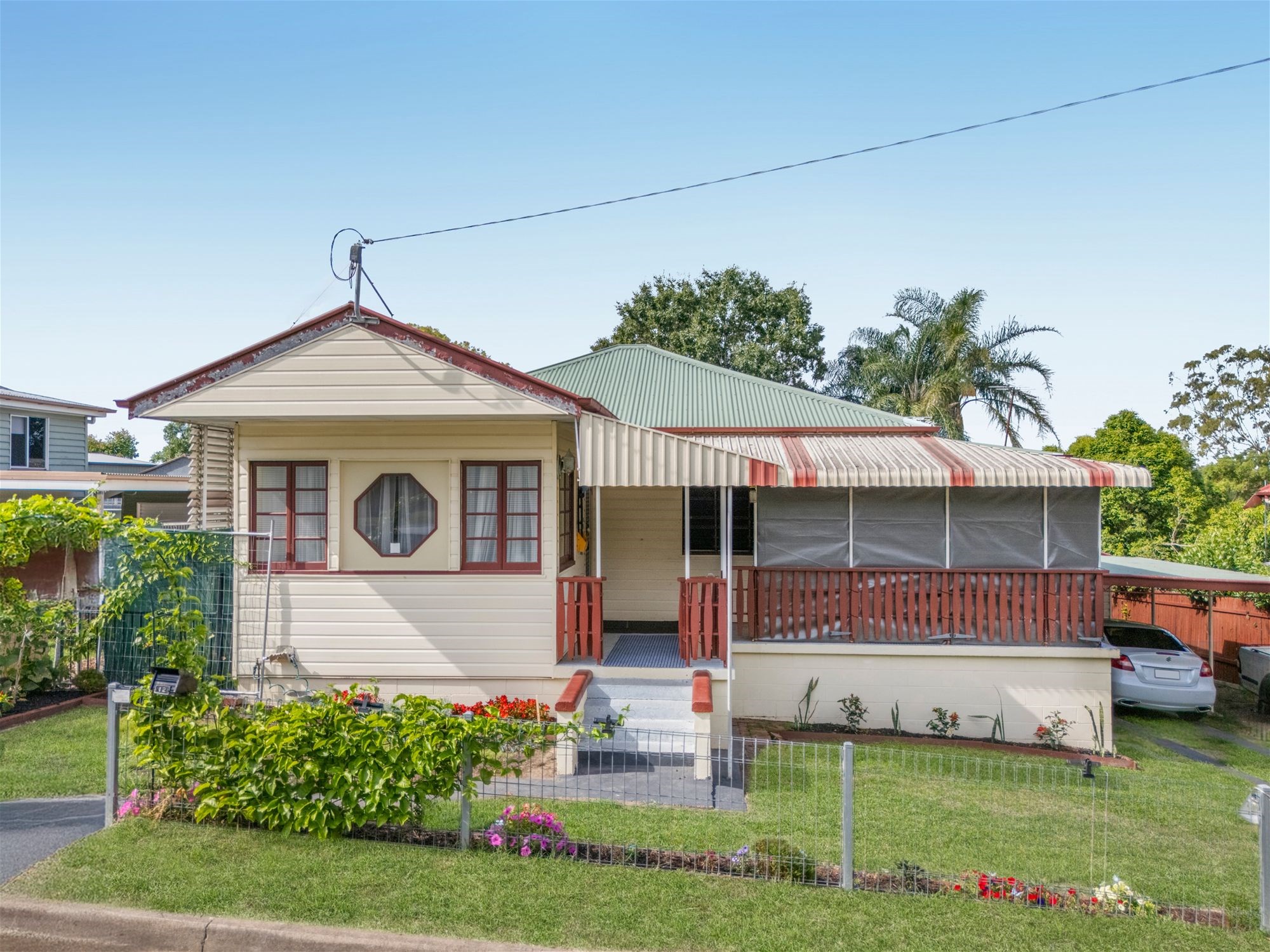 Spacious Family Home on 873sqm | Separate Retreat & Shed