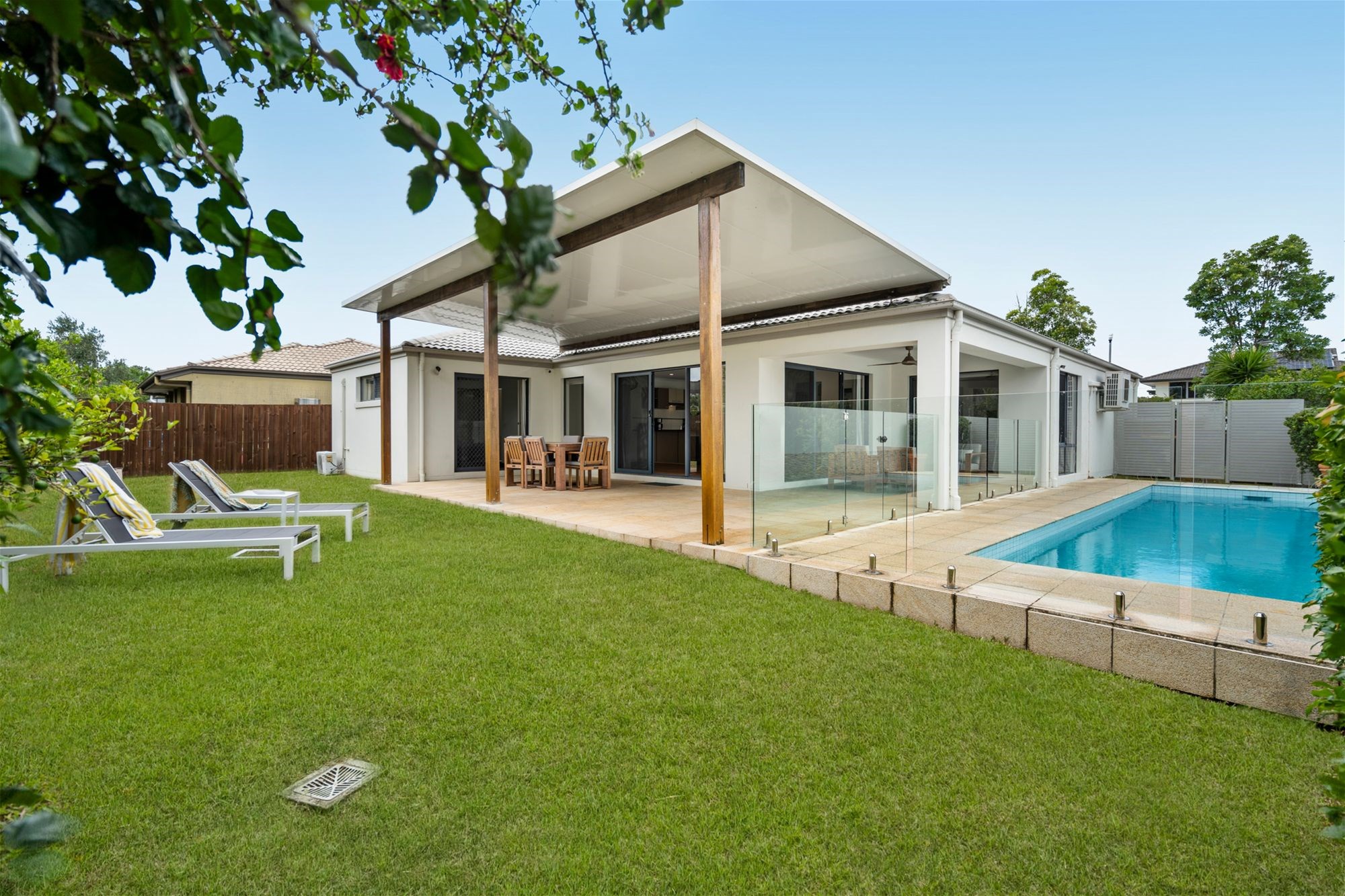 Outstanding Lifestyle Family Home 