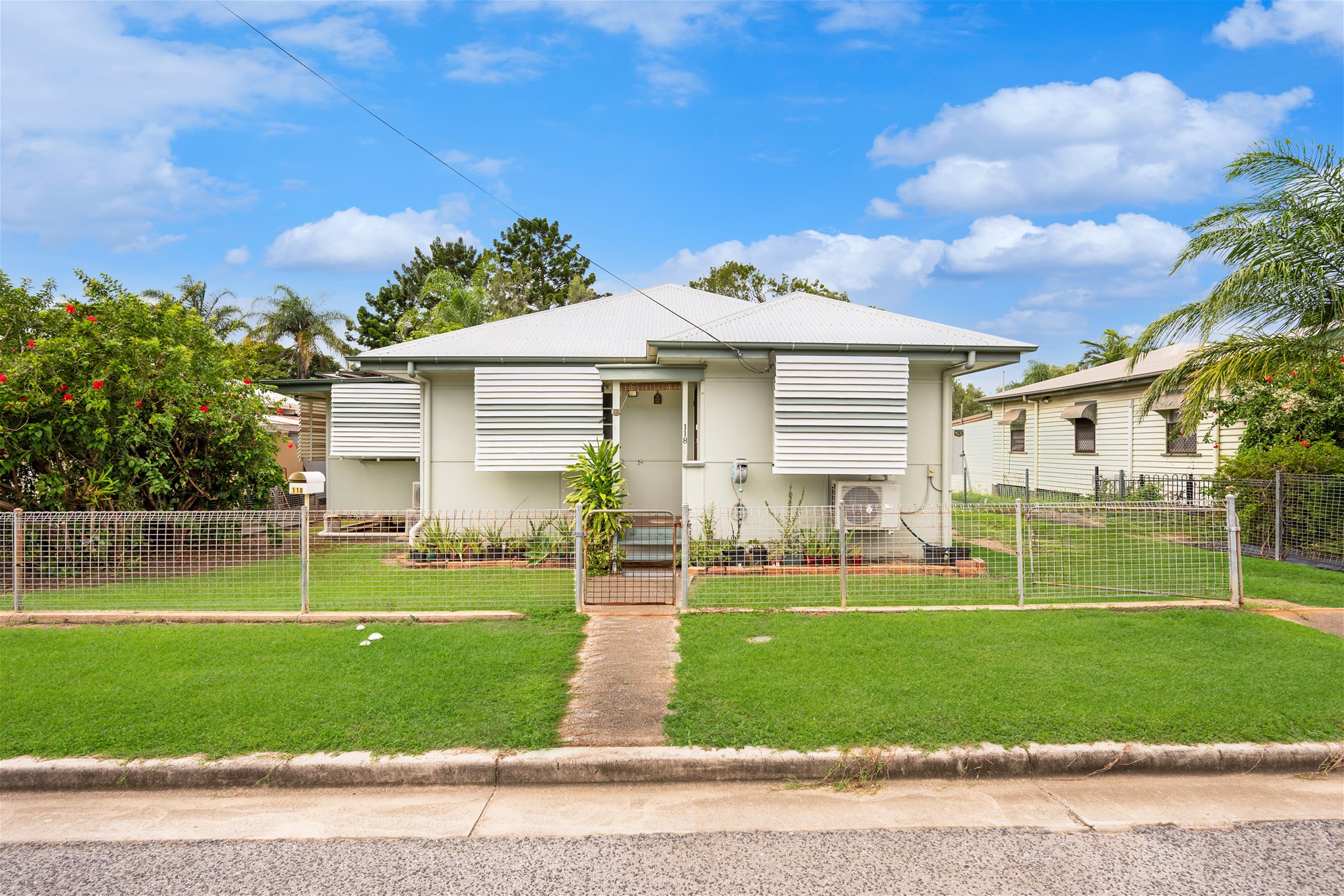Cottage Queenslander Charm in Central Gladstone