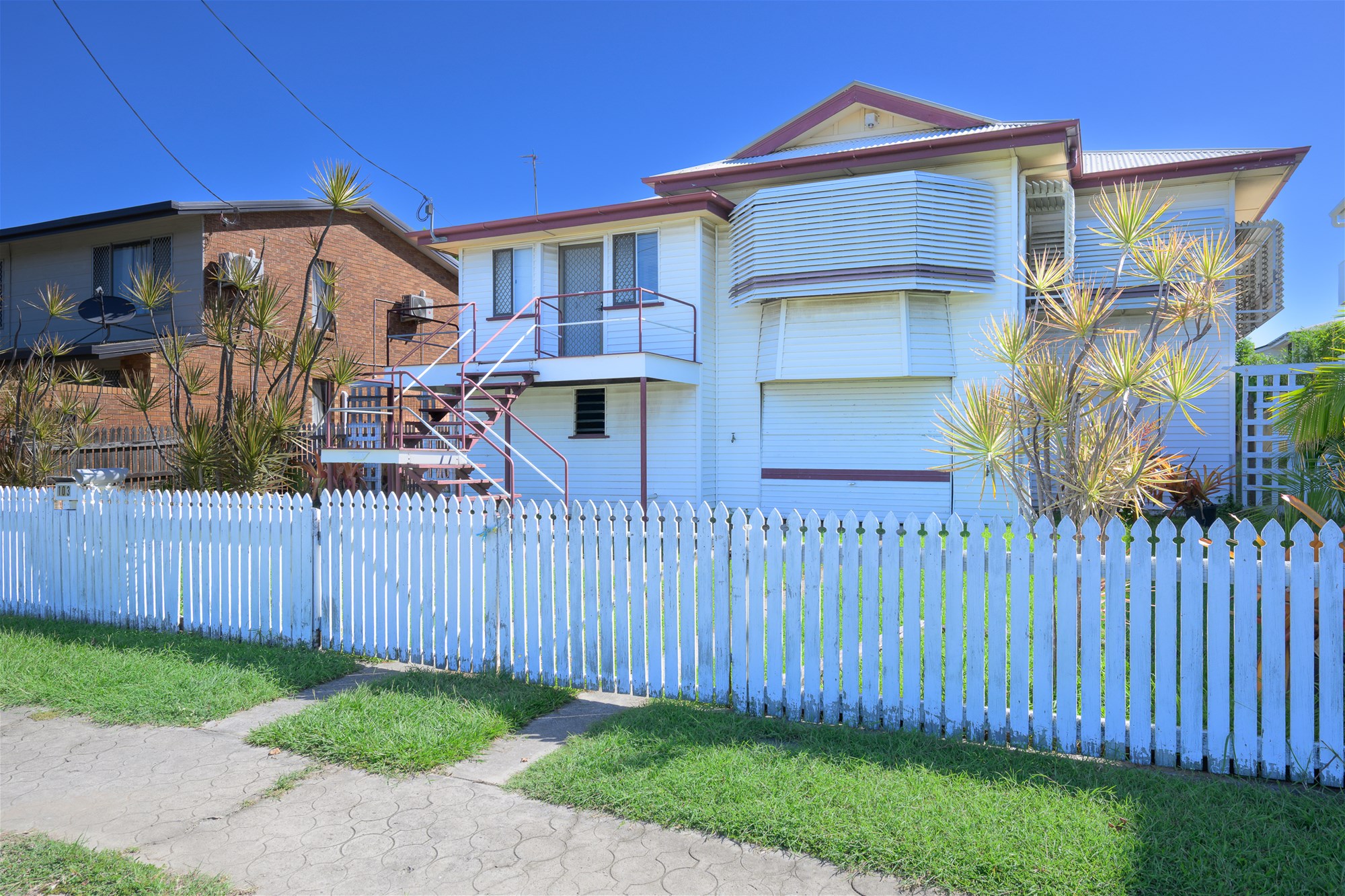 Charming Queenslander Living in the Heart of Gladstone Central