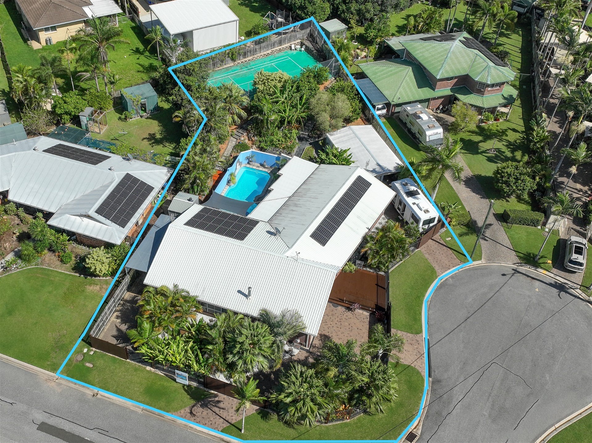 A Rare Lifestyle Offering – Resort Style Entertaining With Pool, Shed & Tennis Court On 1,292m² Block!