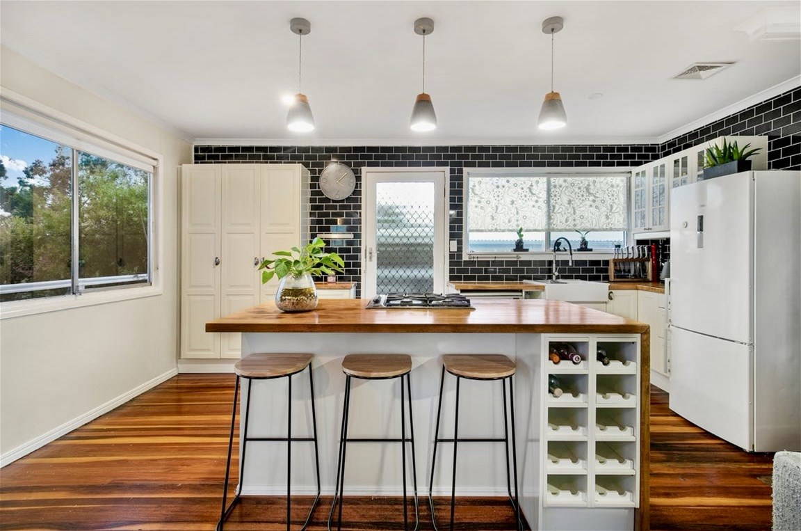 Affordable Entry into the House Market with Space