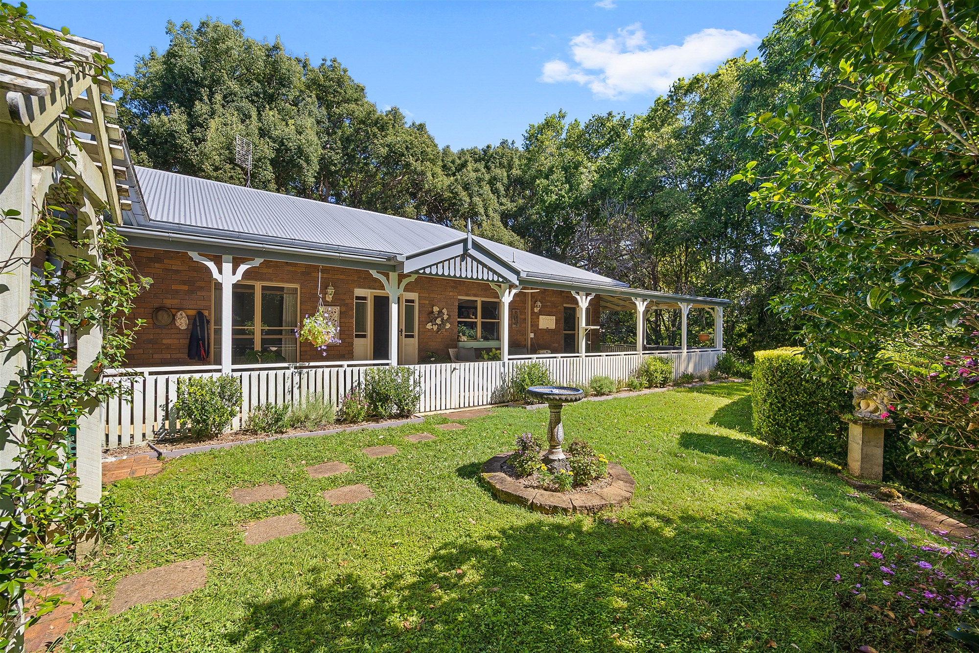 Colonial Charm on 4,000m² | Private Hinterland Retreat Moments to Kondalilla Falls