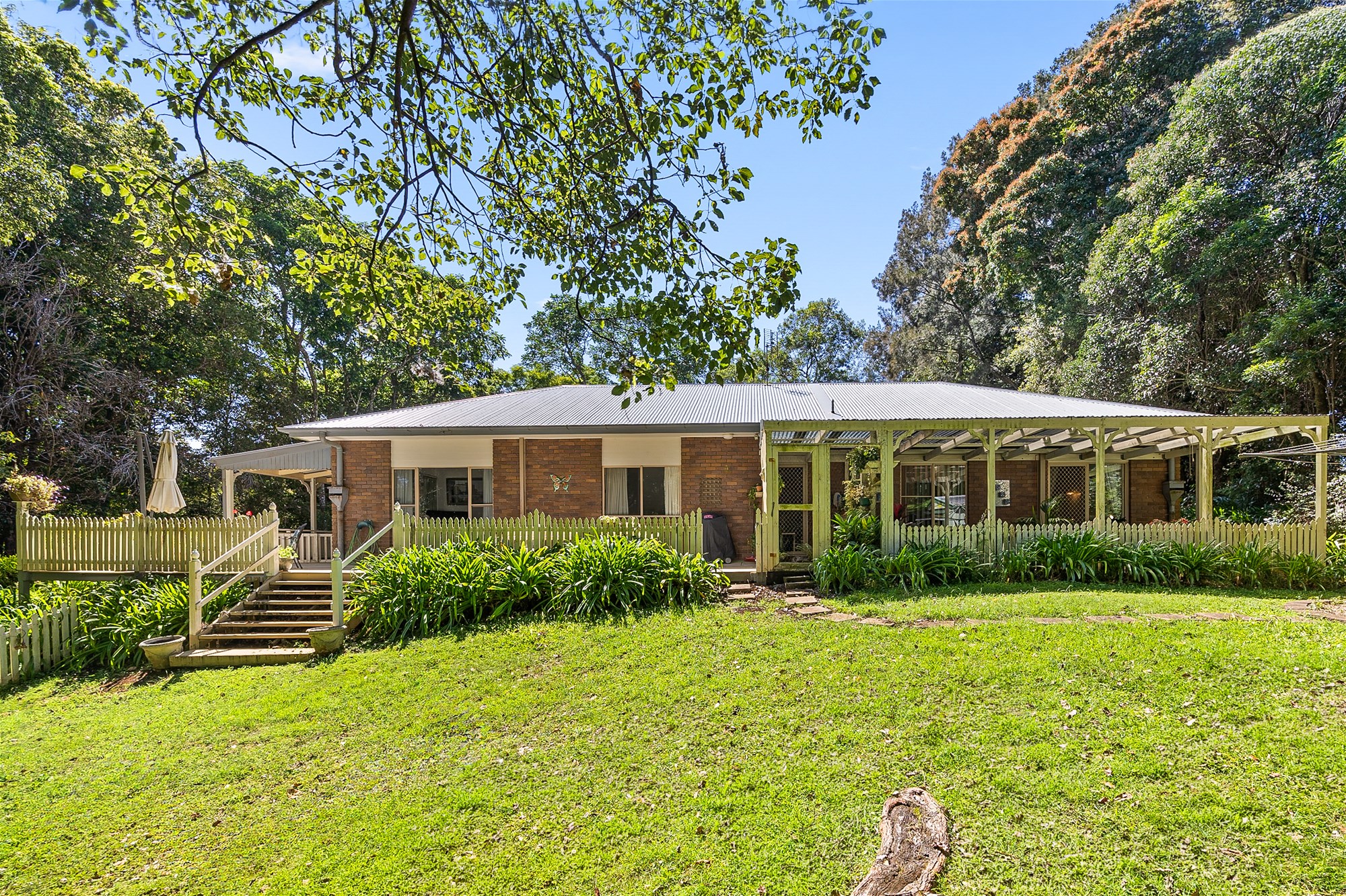 Colonial Charm on 4,000m² | Private Hinterland Retreat Moments to Kondalilla Falls