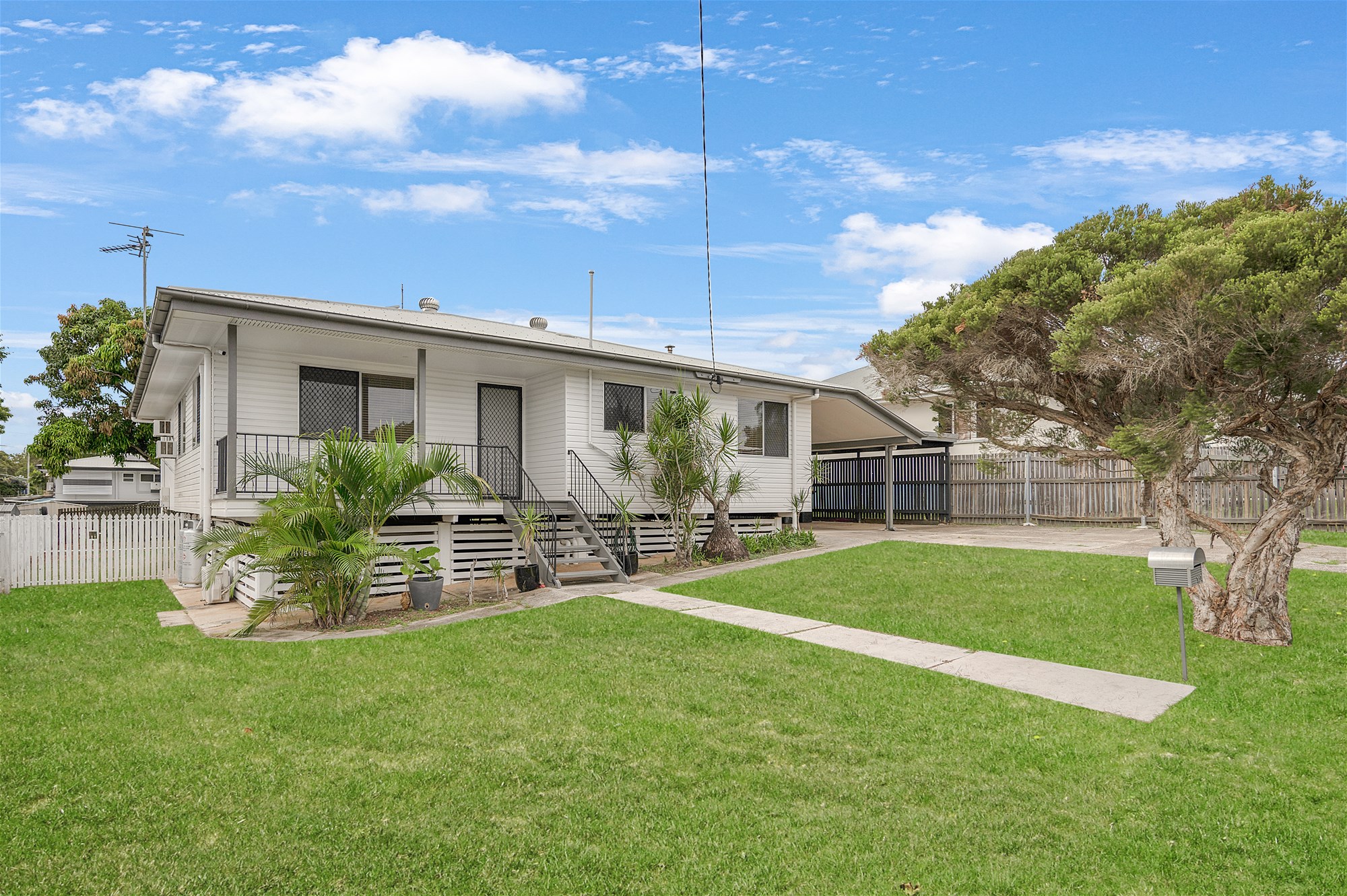 Modern Family Living + Serious Side Access