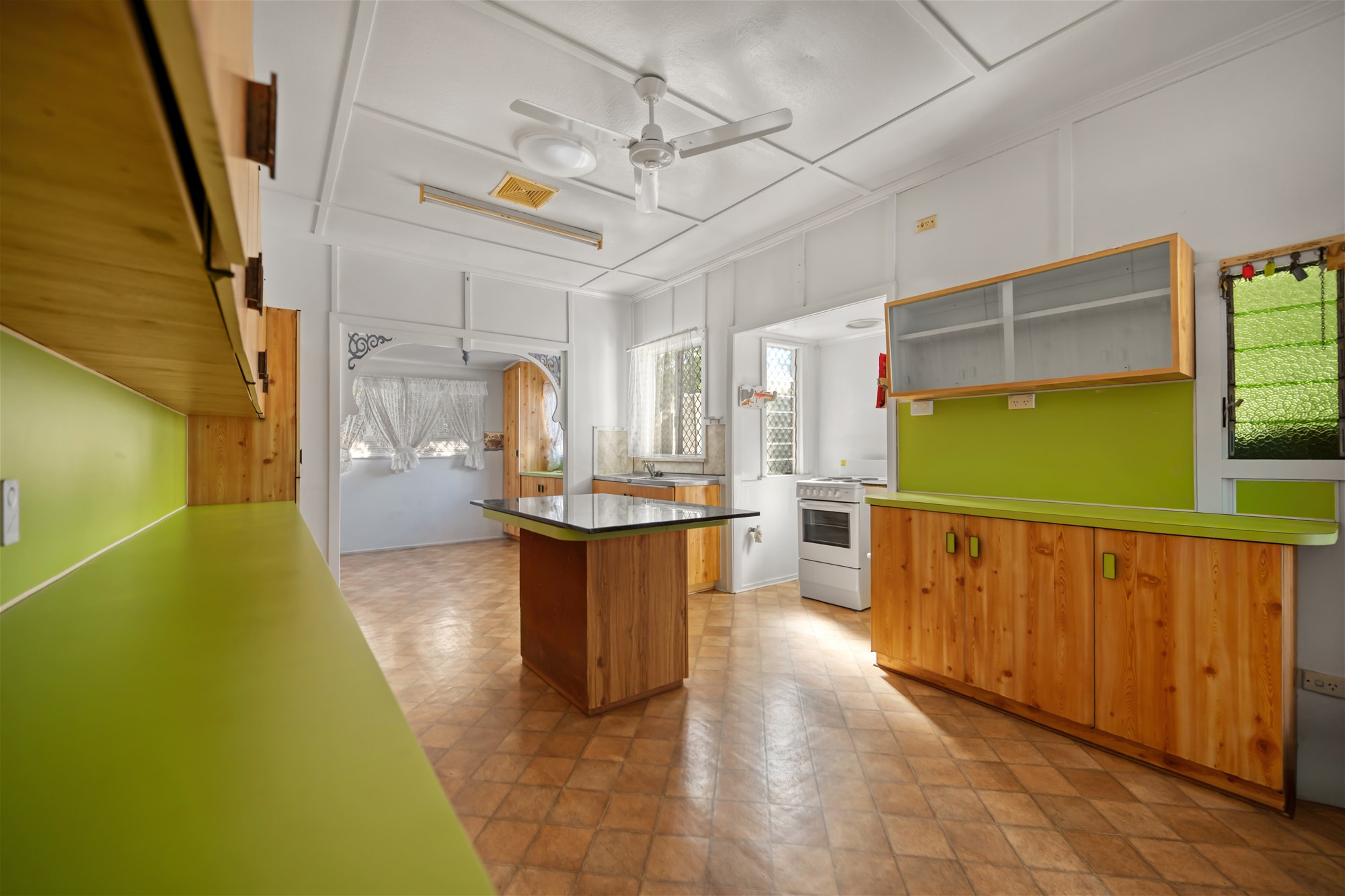 Charming Queenslander with Timeless Appeal