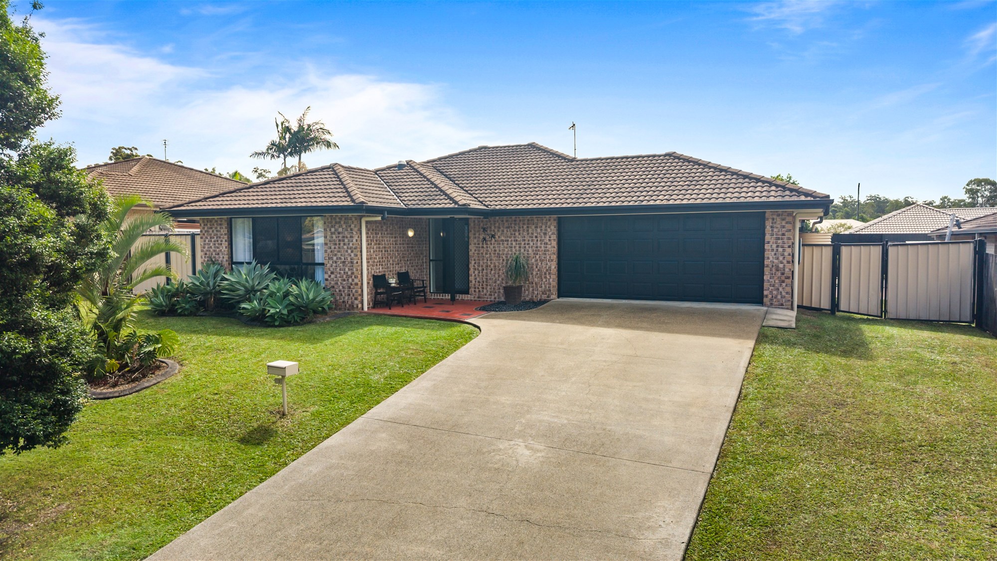 Spacious Family Home – 4 Bedrooms, 3 Living Areas, Study, Pool & Entertaining