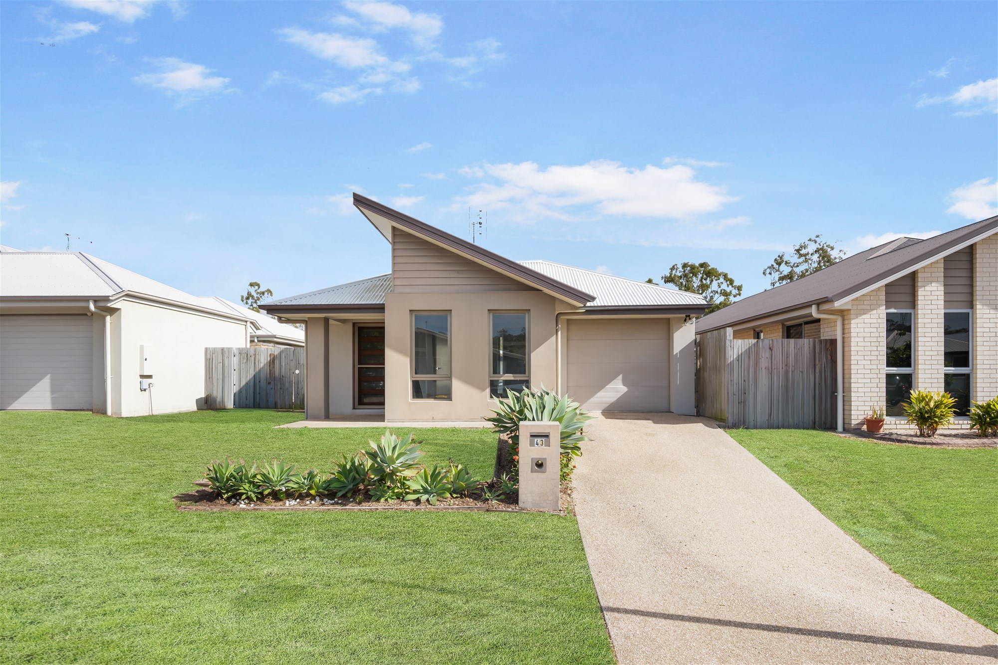 43 Petrel Street KIRKWOOD QLD, Kirkwood - Image 1
